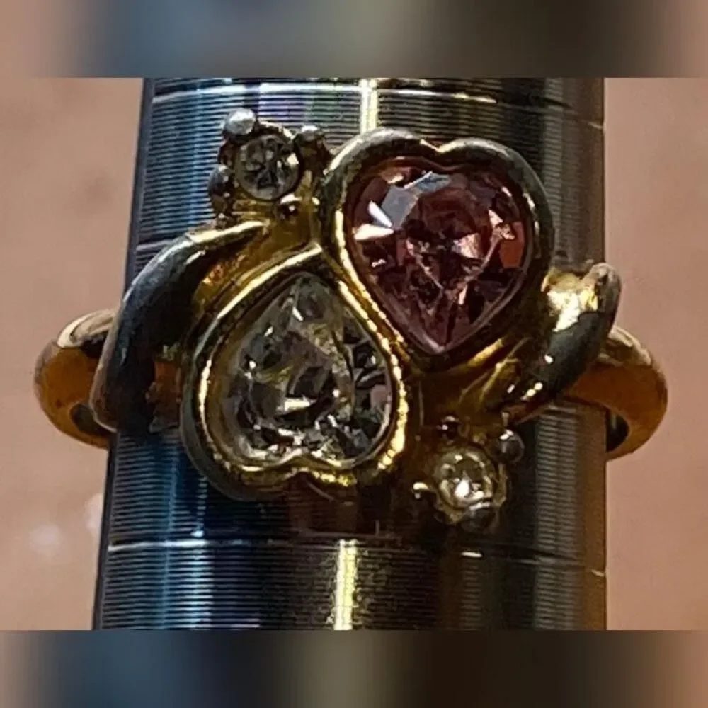 Avon Double Heart Ring Gold Tone Pink Clear Rhinestone Cluster Cocktail Sz 6.75